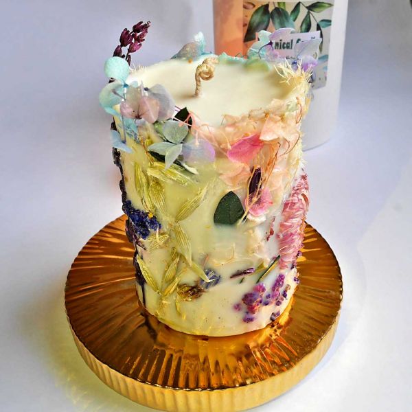 Eine andere Duftkerze Botanical Candle